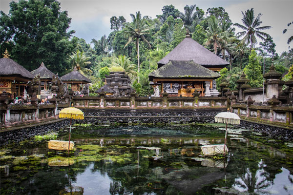 tempio induista bali