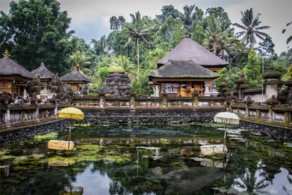 tempio induista bali