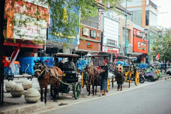 Cosa vedere a Yogyakarta: guida completa alla città e ai suoi tesori